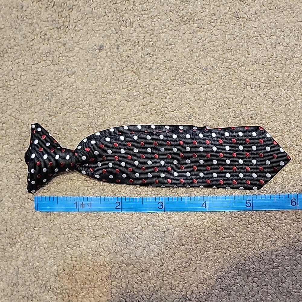 Boys tie